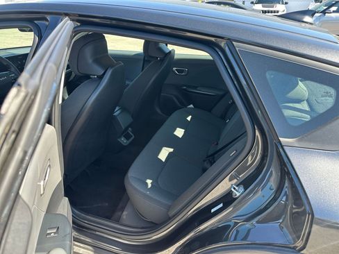 Used 2025 Kia K4 LXS image 23