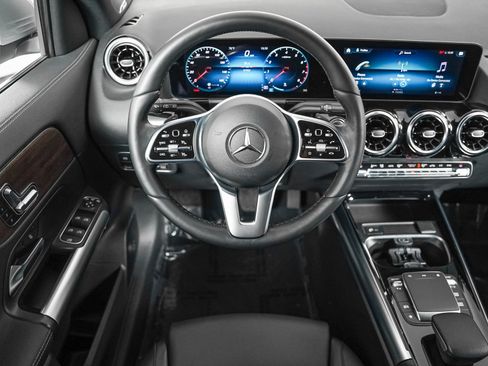 Certified 2023 Mercedes-Benz GLA 250 image 11