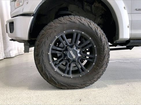 Used 2015 Ford F150 Lariat w/ Equipment Group 502A Luxury AWD/4WD image 6