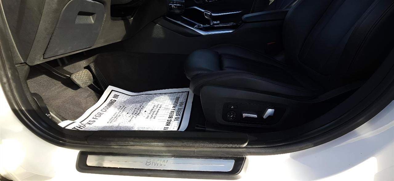 Used 2019 BMW 330i xDrive Sedan w/ Convenience Package AWD/4WD image 11