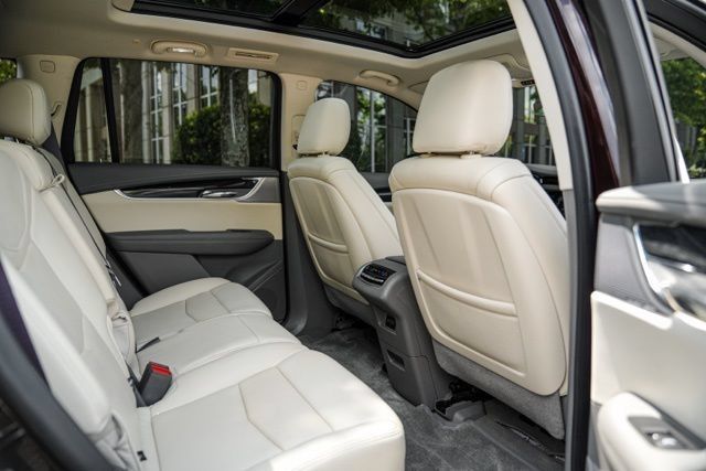 Used 2020 Cadillac XT6 Premium Luxury AWD/4WD image 43