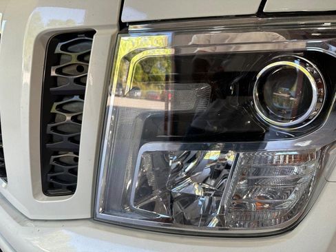 Used 2018 Nissan Titan PRO-4X w/ Pro-4x Convenience Package image 7