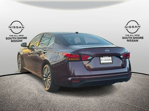 Used 2025 Nissan Altima 2.5 SV FWD image 7