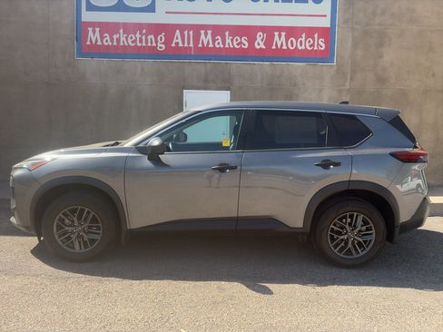 Used 2022 Nissan Rogue S FWD image 6