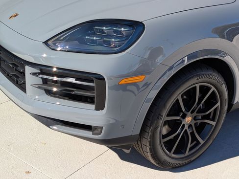 New 2026 Porsche Cayenne Coupe AWD/4WD image 12