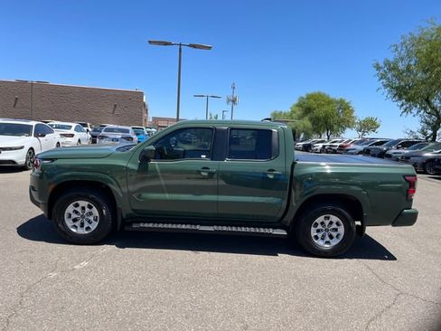 Used 2024 Nissan Frontier SV RWD image 16