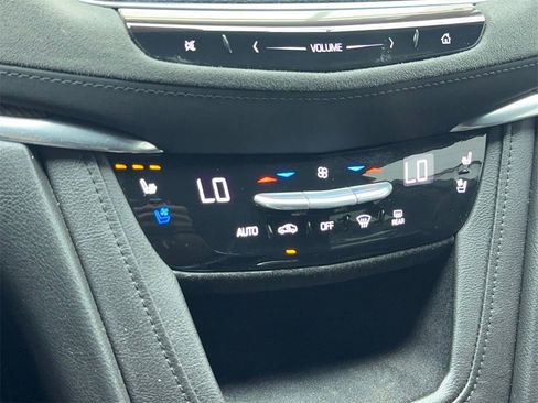 Used 2017 Cadillac XT5 Platinum image 27