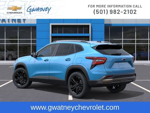 New 2026 Chevrolet Trax ACTIV w/ Sunroof Package FWD image 3