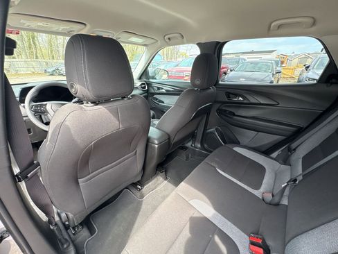 Used 2025 Chevrolet TrailBlazer LT image 12