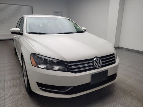 Used 2015 Volkswagen Passat 1.8T SE FWD image 14