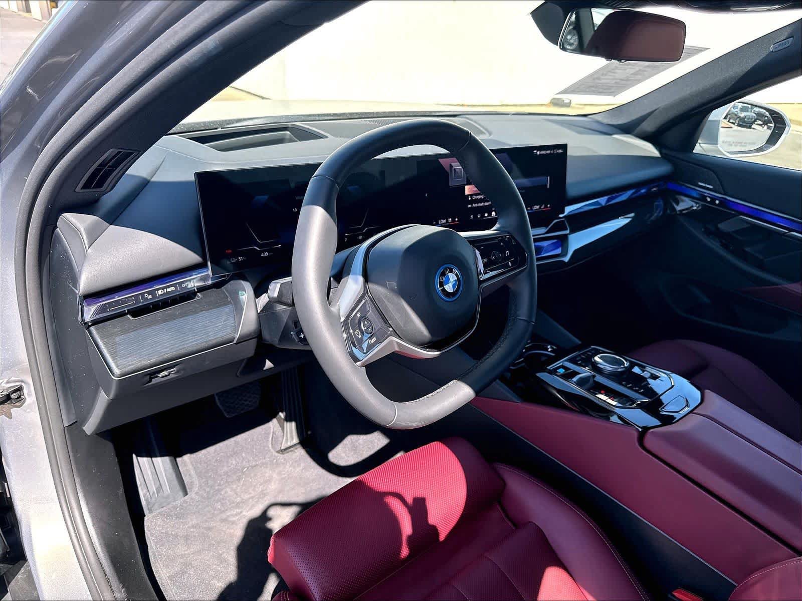 Used 2026 BMW i5 eDrive40 AWD/4WD image 18