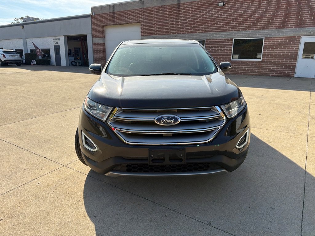 Used 2018 Ford Edge Titanium AWD/4WD image 2