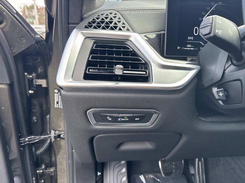 New 2026 BMW X7 xDrive40i w/ M Sport Package image 33