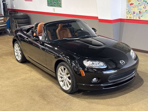 Used 2008 MAZDA MX-5 Miata Grand Touring w/ Premium Pkg RWD image 98