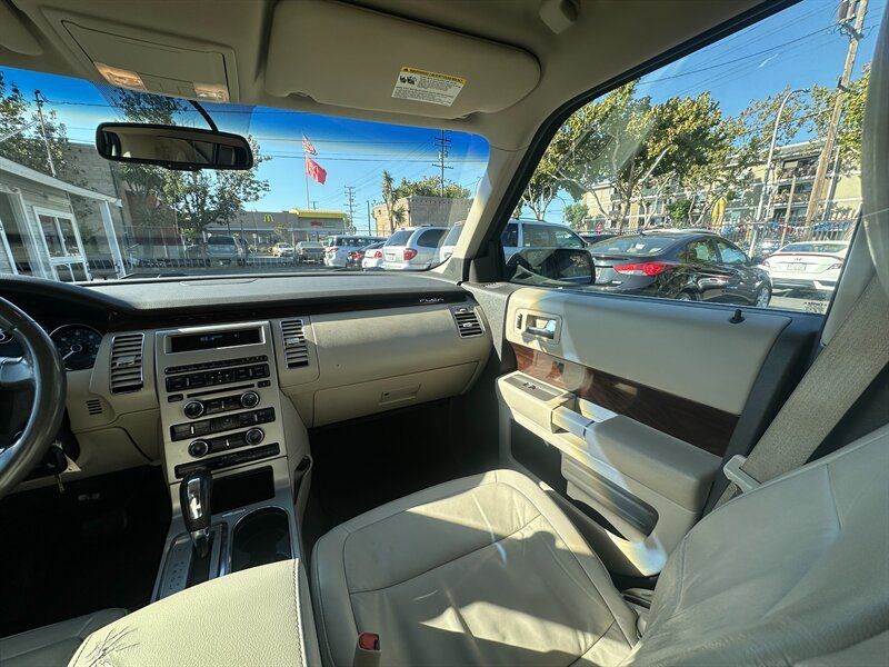 Used 2010 Ford Flex SEL FWD image 14