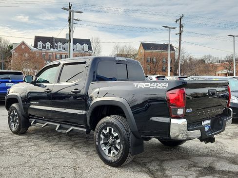 Used 2019 Toyota Tacoma TRD Off-Road image 6
