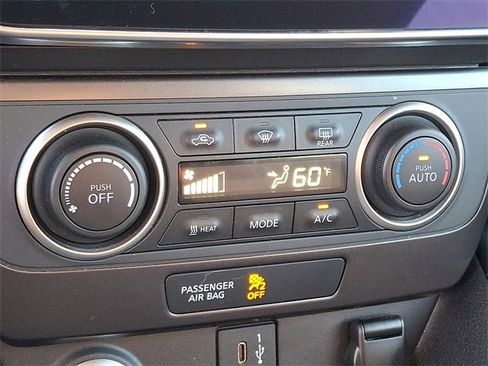 Used 2023 Nissan Leaf S image 16