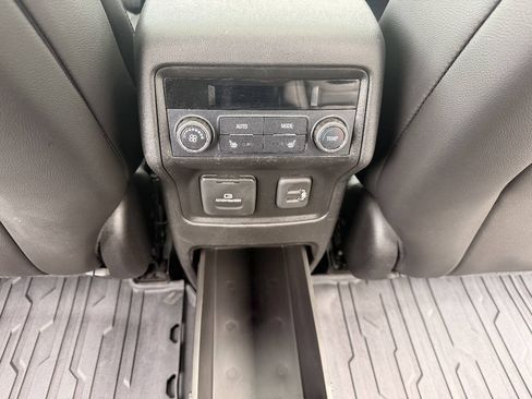 Used 2019 GMC Acadia Denali w/ Technology Package AWD/4WD image 13