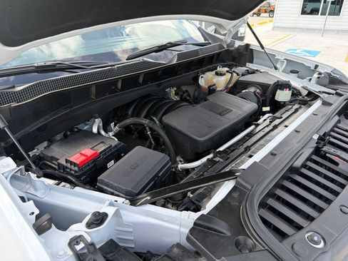 Used 2024 Chevrolet Silverado 1500 LT RWD image 40