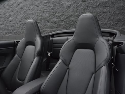 Certified 2025 Porsche 911 Carrera 4 GTS AWD/4WD image 5