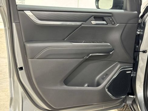 New 2026 GMC Acadia Elevation w/ Elevation Premium Package FWD image 22