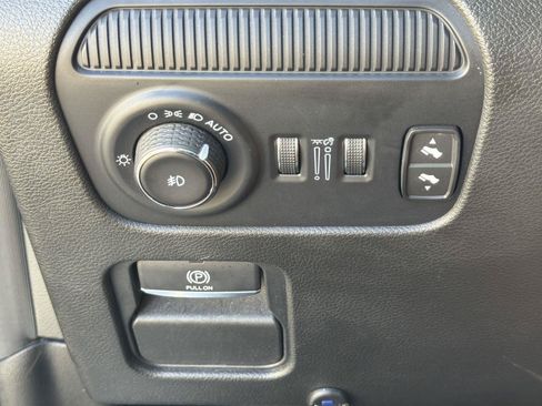 Used 2024 Jeep Grand Wagoneer L 4WD image 17