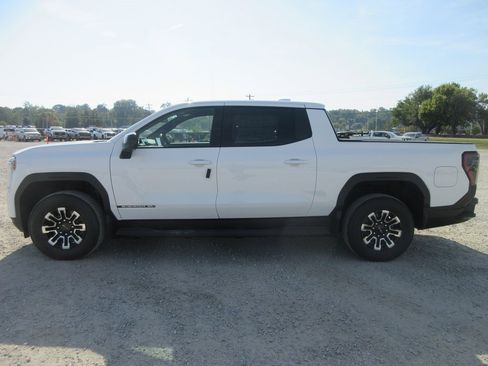 New 2026 GMC Sierra EV Elevation image 7