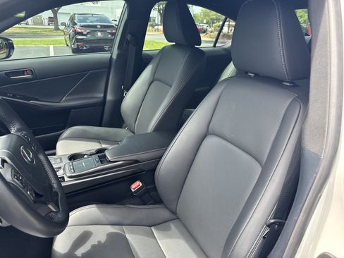 Used 2025 Lexus IS 300 w/ Comfort Package RWD image 14