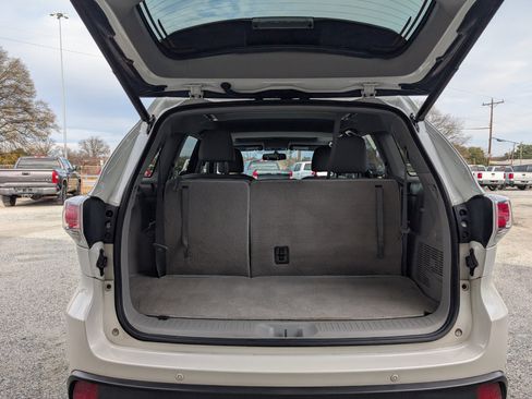 Used 2015 Toyota Highlander Limited image 22