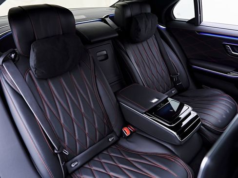 Used 2024 Mercedes-Benz S 63 AMG S w/ Rear Seat Package image 60