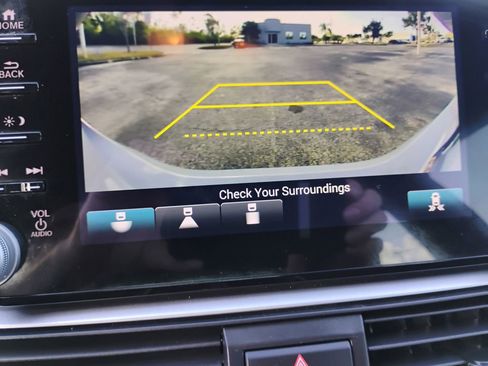 Used 2022 Honda Accord Sport image 25