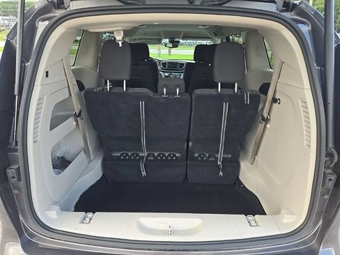 Used 2023 Chrysler Voyager LX FWD image 22
