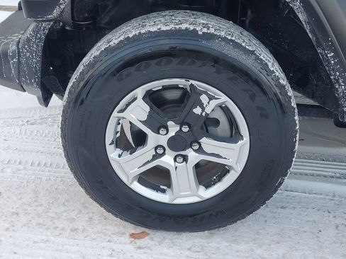 Used 2019 Jeep Wrangler Unlimited Sport S image 7