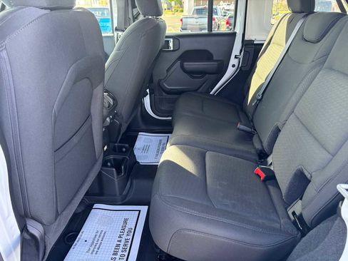 Used 2022 Jeep Wrangler Unlimited Sport w/ Sun And Sound Package image 16