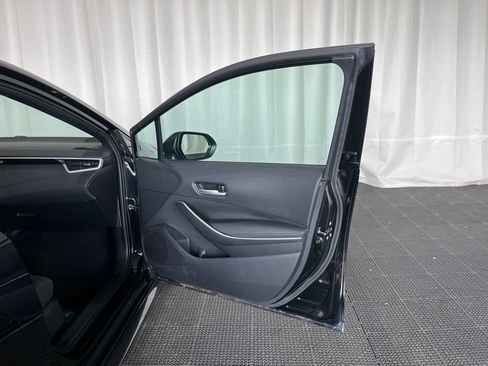Used 2020 Toyota Corolla SE FWD image 19