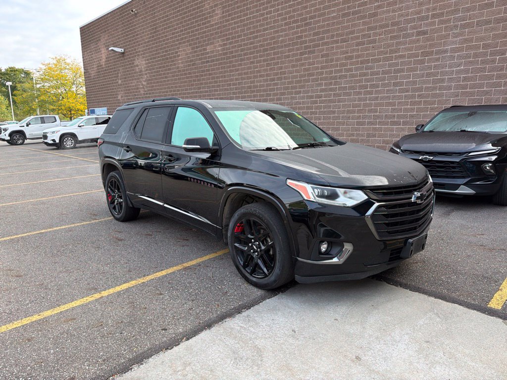 Used 2019 Chevrolet Traverse Premier w/ Redline Edition AWD/4WD image 2