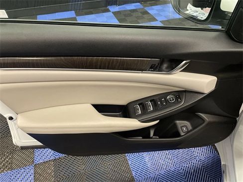 Certified 2019 Honda Accord EX image 13