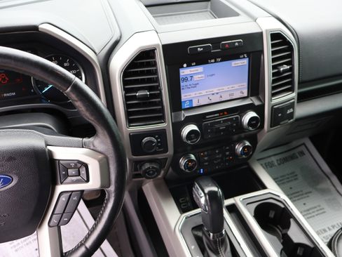 Used 2019 Ford F150 Lariat w/ Equipment Group 502A Luxury AWD/4WD image 29