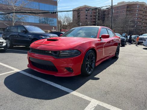 Used 2019 Dodge Charger Scat Pack image 4