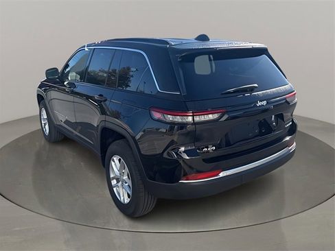 New 2025 Jeep Grand Cherokee Laredo X w/ Luxury Tech Group I image 5