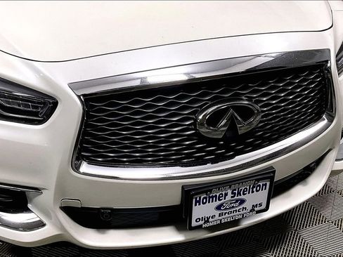 Used 2017 INFINITI QX60 FWD w/ Deluxe Technology Package image 31