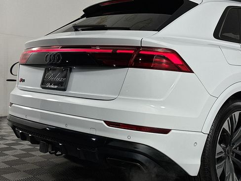 Used 2024 Audi Q8 Prestige w/ Prestige Package image 25