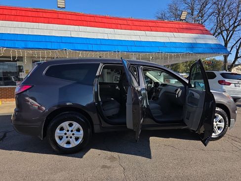 Used 2016 Chevrolet Traverse LS image 29