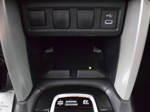 Used 2025 Toyota Corolla Cross AWD Hybrid image 15