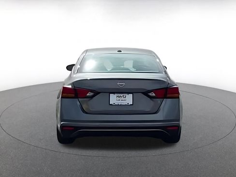 Used 2025 Nissan Altima 2.5 SV image 7