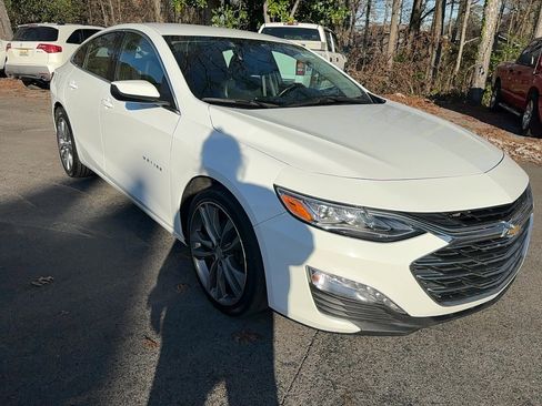 Used 2023 Chevrolet Malibu LT image 3
