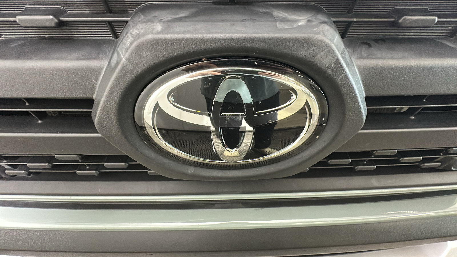 Used 2019 Toyota RAV4 Adventure w/ Advanced Technology Package AWD/4WD image 10