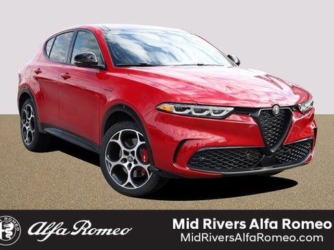 New 2025 Alfa Romeo Tonale w/ Premium Package image 1