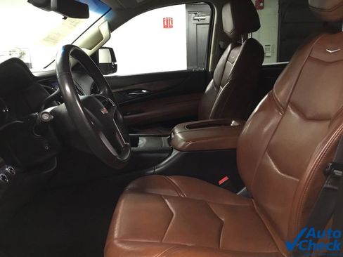 Used 2017 Cadillac Escalade Premium Luxury image 23