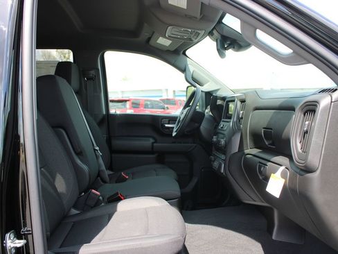 Used 2026 Chevrolet Silverado 2500 Custom w/ Custom Value Package AWD/4WD image 29